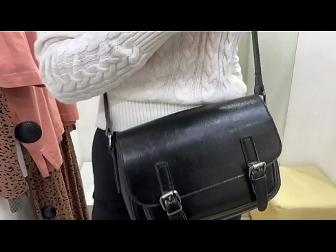 ❤️ Nyilvános maszturbáció a fiatal szuka FeralBerry egy dildóval a próbafülkében Porno vk at hu.hochu-sex-tomsk.ru ️❤